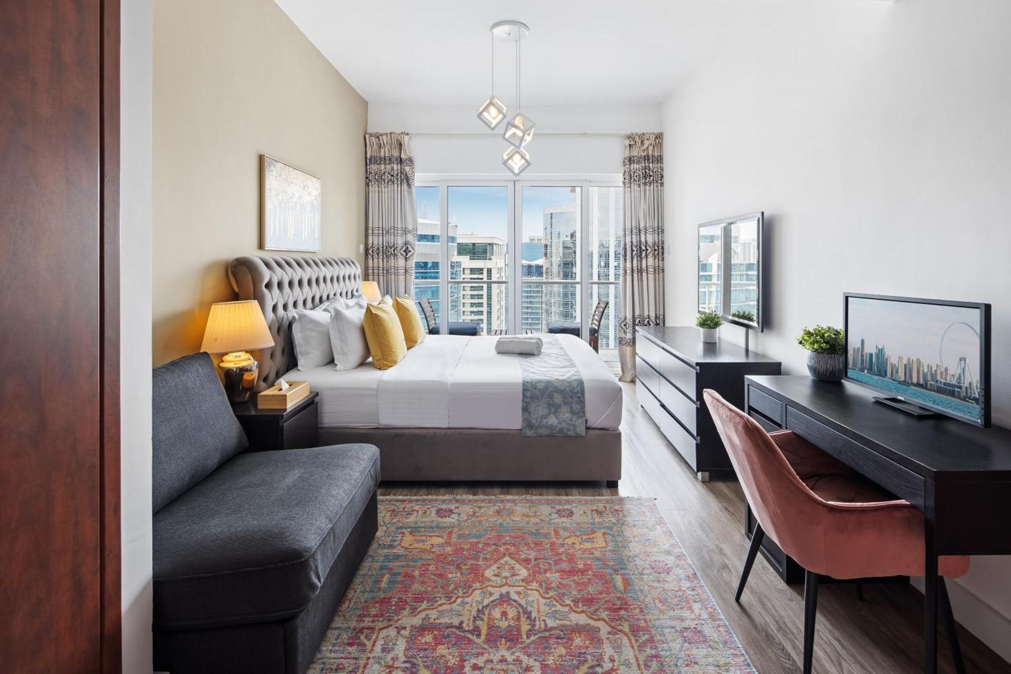 Modern & Spacious 2-Bed Condo With Panoramic Lake Views, Dual Balconies, Steps From Dubai Jlt Metro By "La Buena Vida Holiday Homes" Zewnętrze zdjęcie