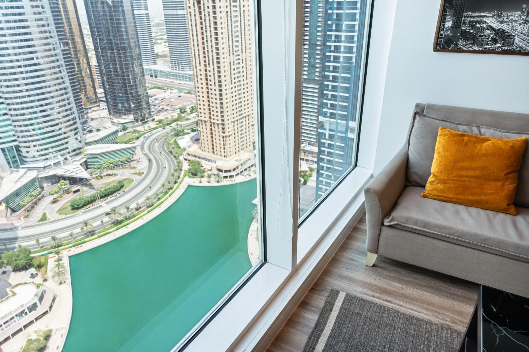 Modern & Spacious 2-Bed Condo With Panoramic Lake Views, Dual Balconies, Steps From Dubai Jlt Metro By "La Buena Vida Holiday Homes" Zewnętrze zdjęcie