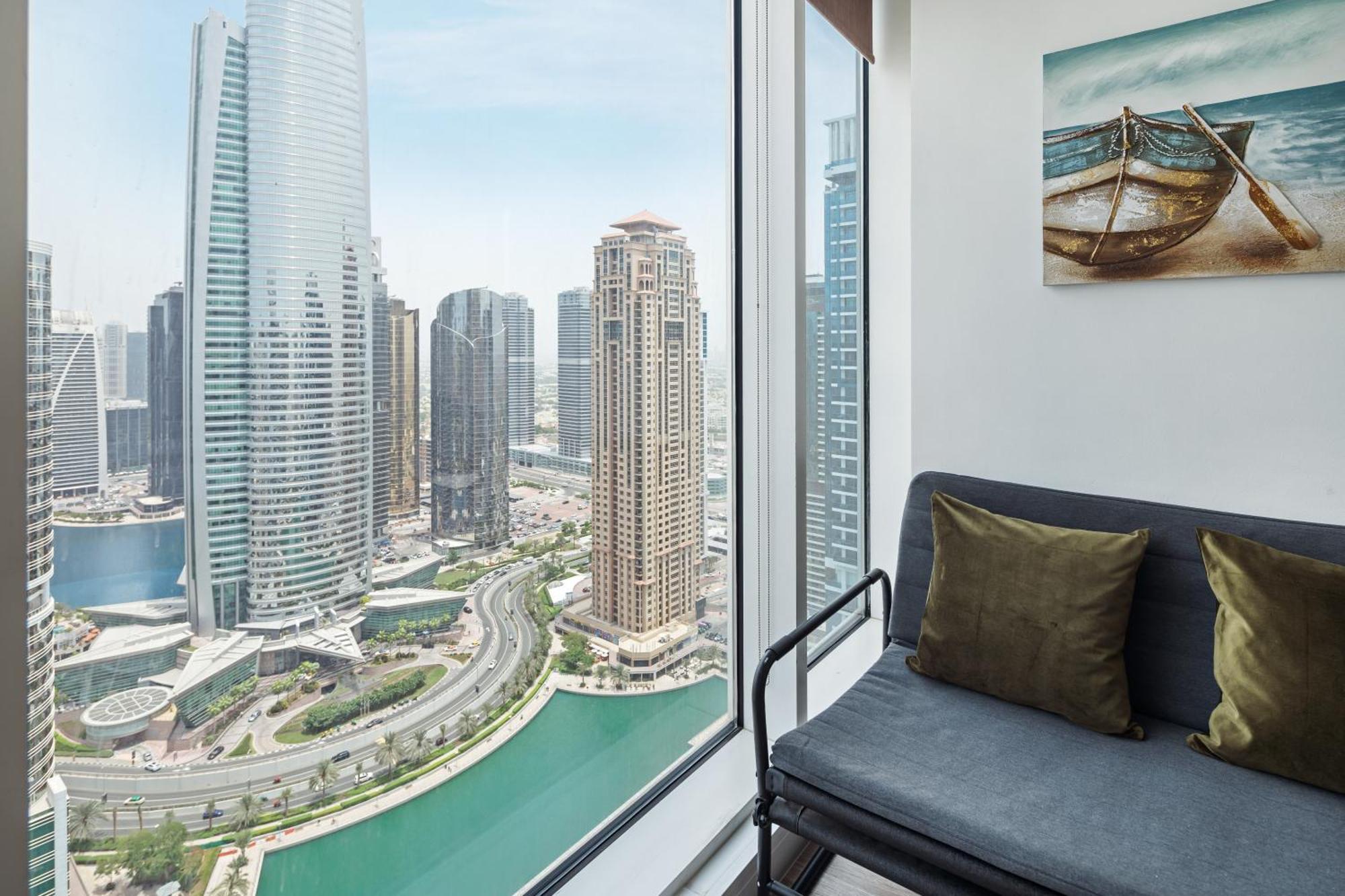 Modern & Spacious 2-Bed Condo With Panoramic Lake Views, Dual Balconies, Steps From Dubai Jlt Metro By "La Buena Vida Holiday Homes" Zewnętrze zdjęcie
