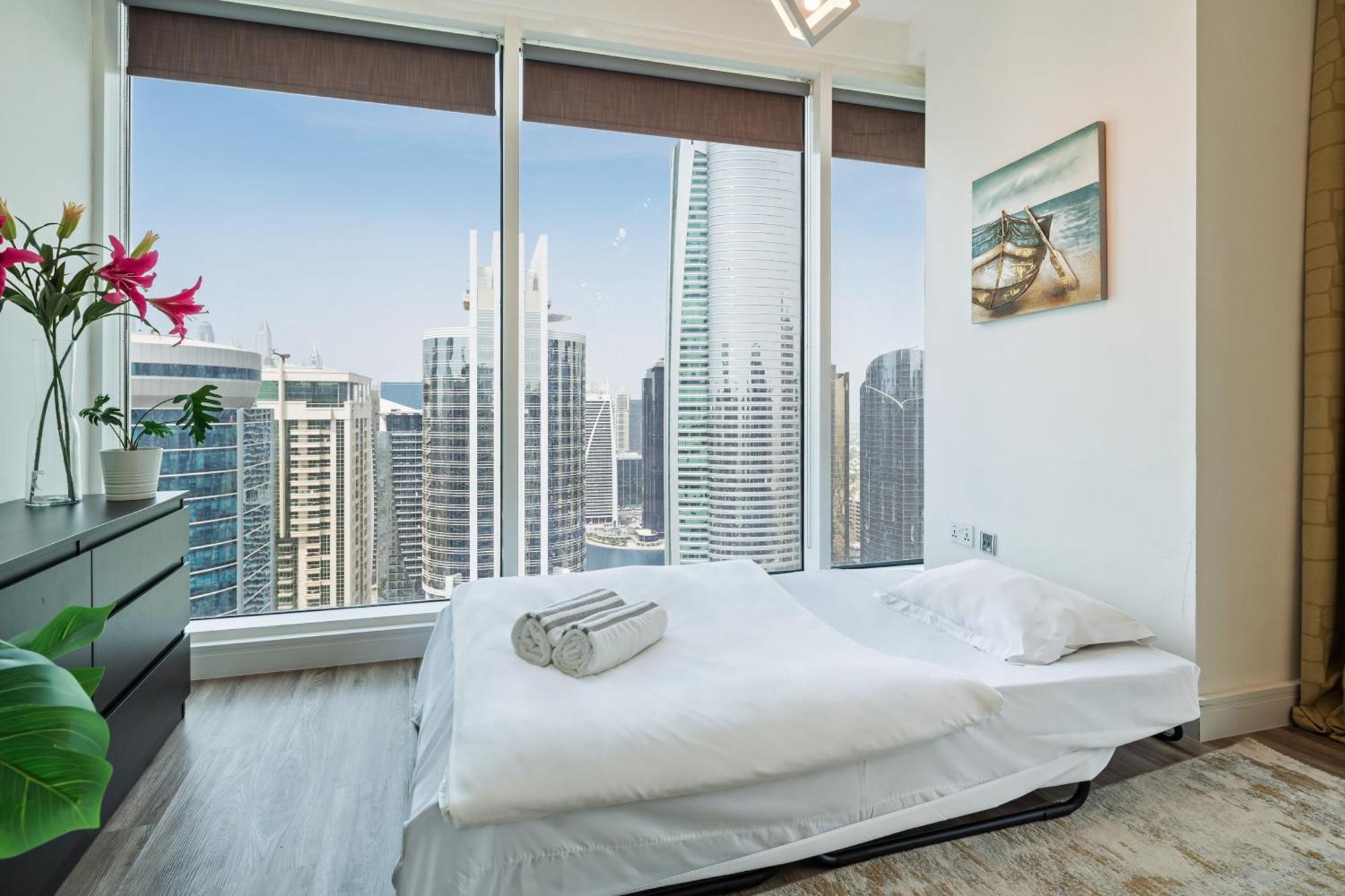 Modern & Spacious 2-Bed Condo With Panoramic Lake Views, Dual Balconies, Steps From Dubai Jlt Metro By "La Buena Vida Holiday Homes" Zewnętrze zdjęcie