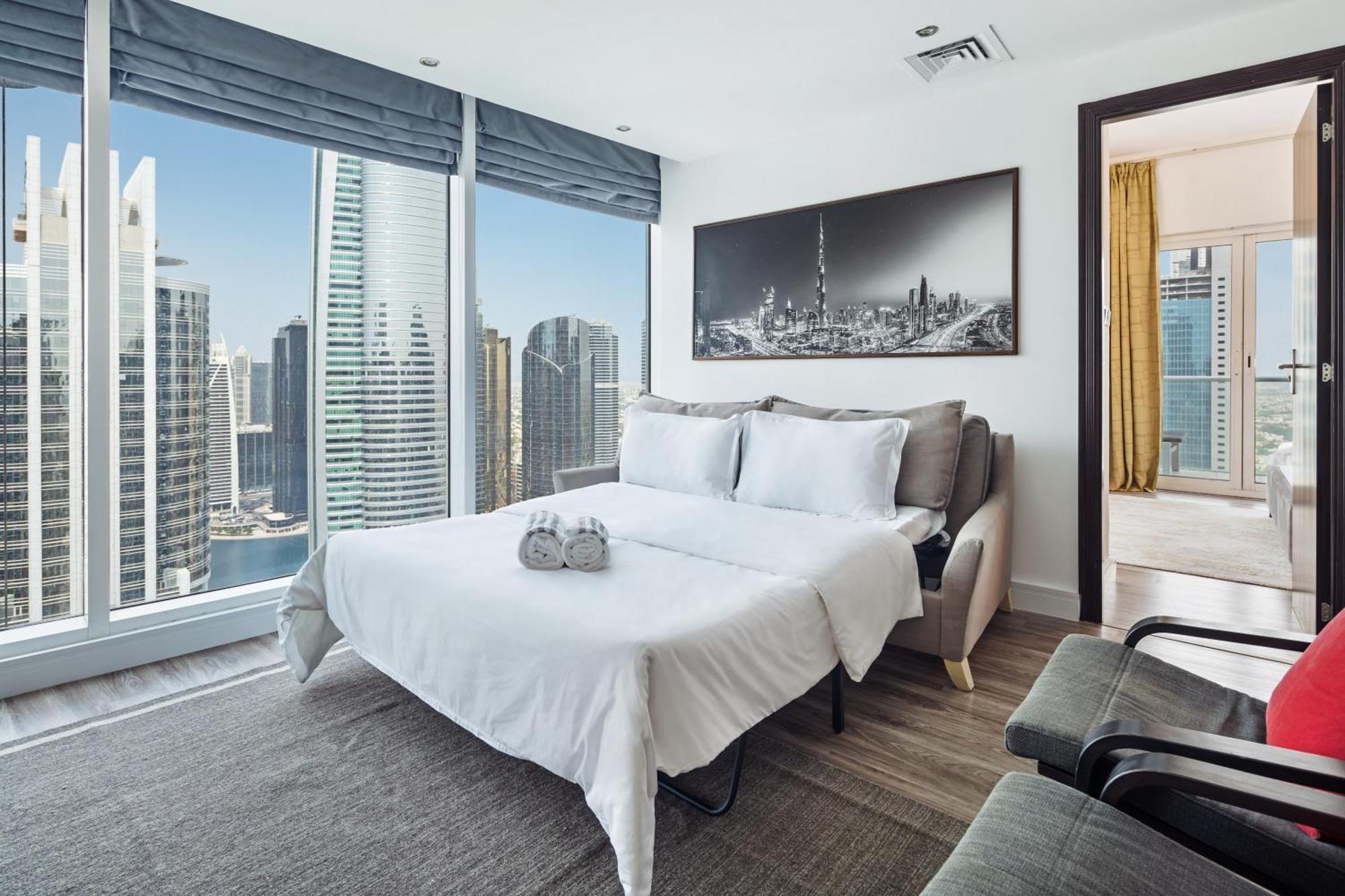 Modern & Spacious 2-Bed Condo With Panoramic Lake Views, Dual Balconies, Steps From Dubai Jlt Metro By "La Buena Vida Holiday Homes" Zewnętrze zdjęcie
