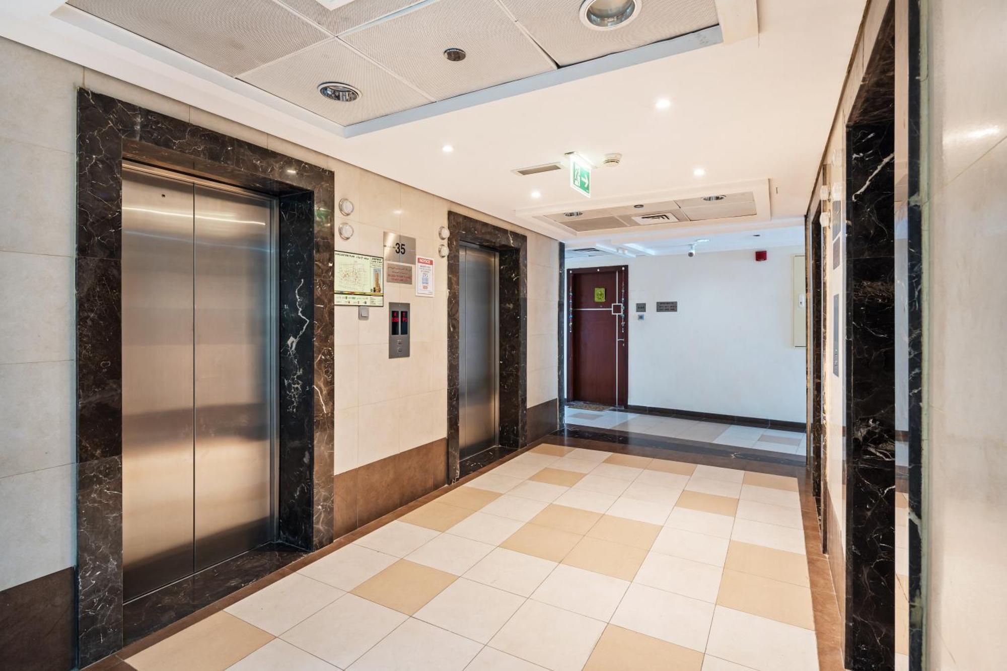 Modern & Spacious 2-Bed Condo With Panoramic Lake Views, Dual Balconies, Steps From Dubai Jlt Metro By "La Buena Vida Holiday Homes" Zewnętrze zdjęcie