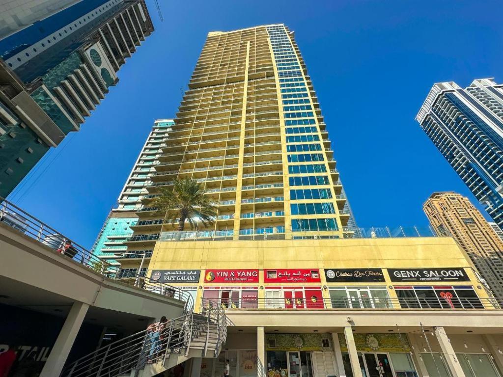 Modern & Spacious 2-Bed Condo With Panoramic Lake Views, Dual Balconies, Steps From Dubai Jlt Metro By "La Buena Vida Holiday Homes" Zewnętrze zdjęcie